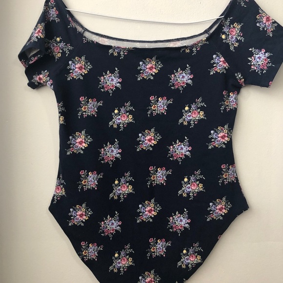 Forever 21 floral bodysuit - Picture 2 of 3